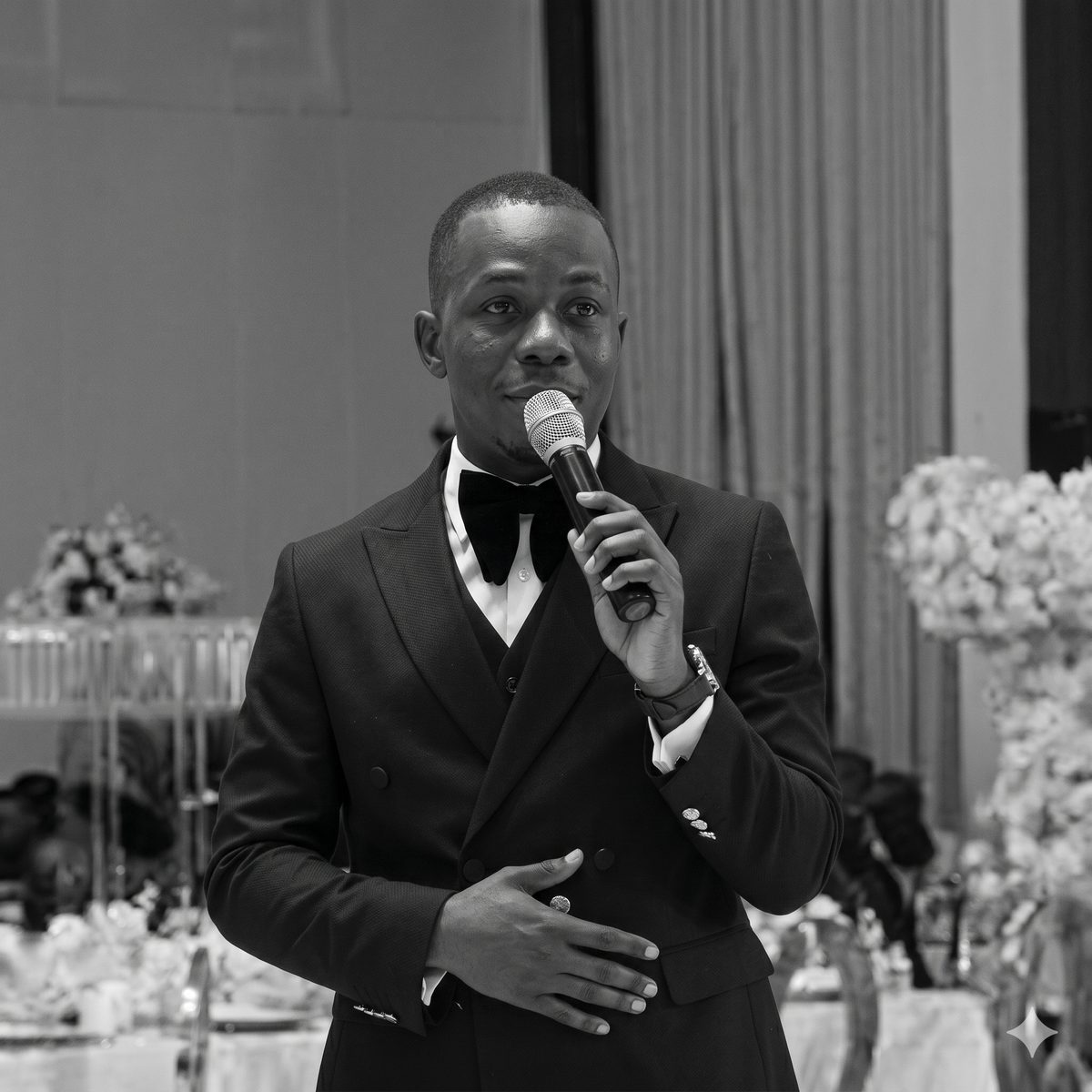 Romuald Kalikat on stage